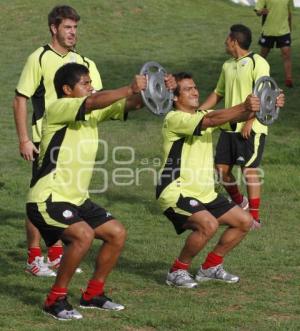 ENTRENAMIENTO LOBOS DE LA BUAP . REFUERZOS