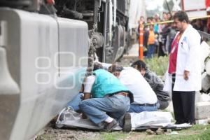 MUERE MUJER ARROLLADA POR EL TREN