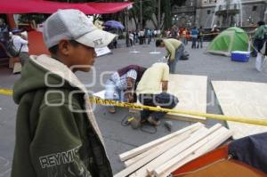 MAESTROS EN HUELGA DE HAMBRE