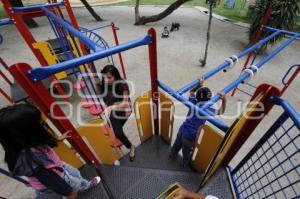 NIÑOS JUEGAN EN ECO PARQUE METROPOLITANO