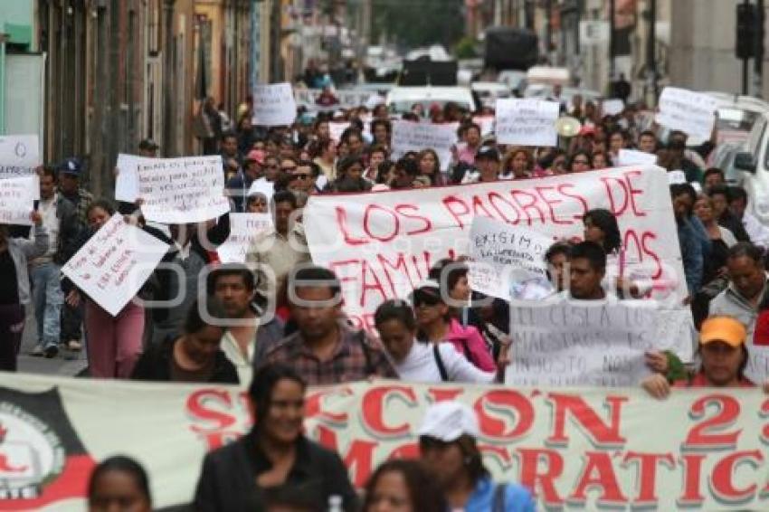 MANIFESTACIÓN MAESTROS