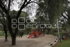 NIÑOS JUEGAN EN ECO PARQUE METROPOLITANO