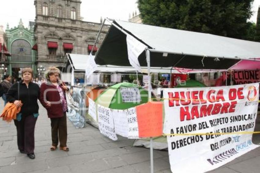 MAESTROS EN HUELGA DE HAMBRE