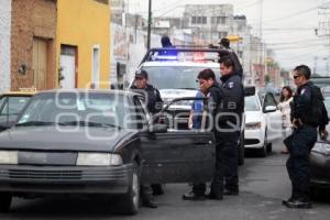 POLICIA ESTATAL SUPEVISA AUTO SOSPECHOSO