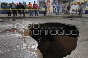 COLAPSA PAVIMENTO EN DIAGONAL DEFENSORES