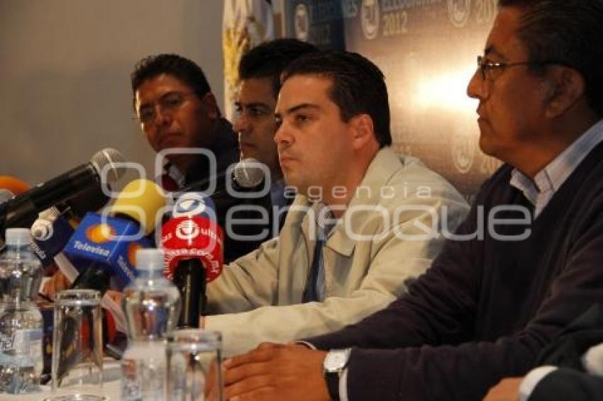 ELECCIONES 2012 . PAN RECONOCE DERROTA