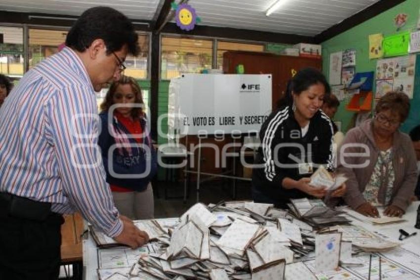 ELECCIONES 2012. CIERRE DE CASILLAS