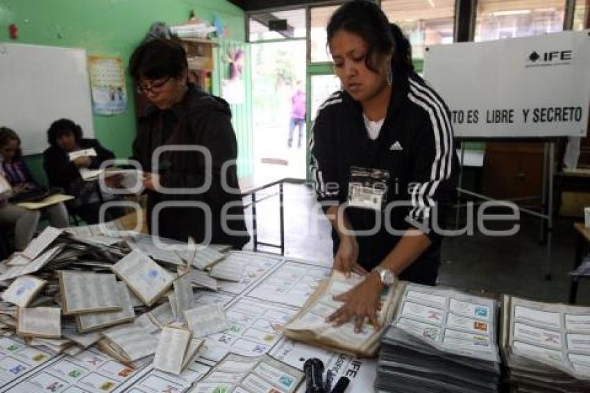 ELECCIONES 2012. CIERRE DE CASILLAS