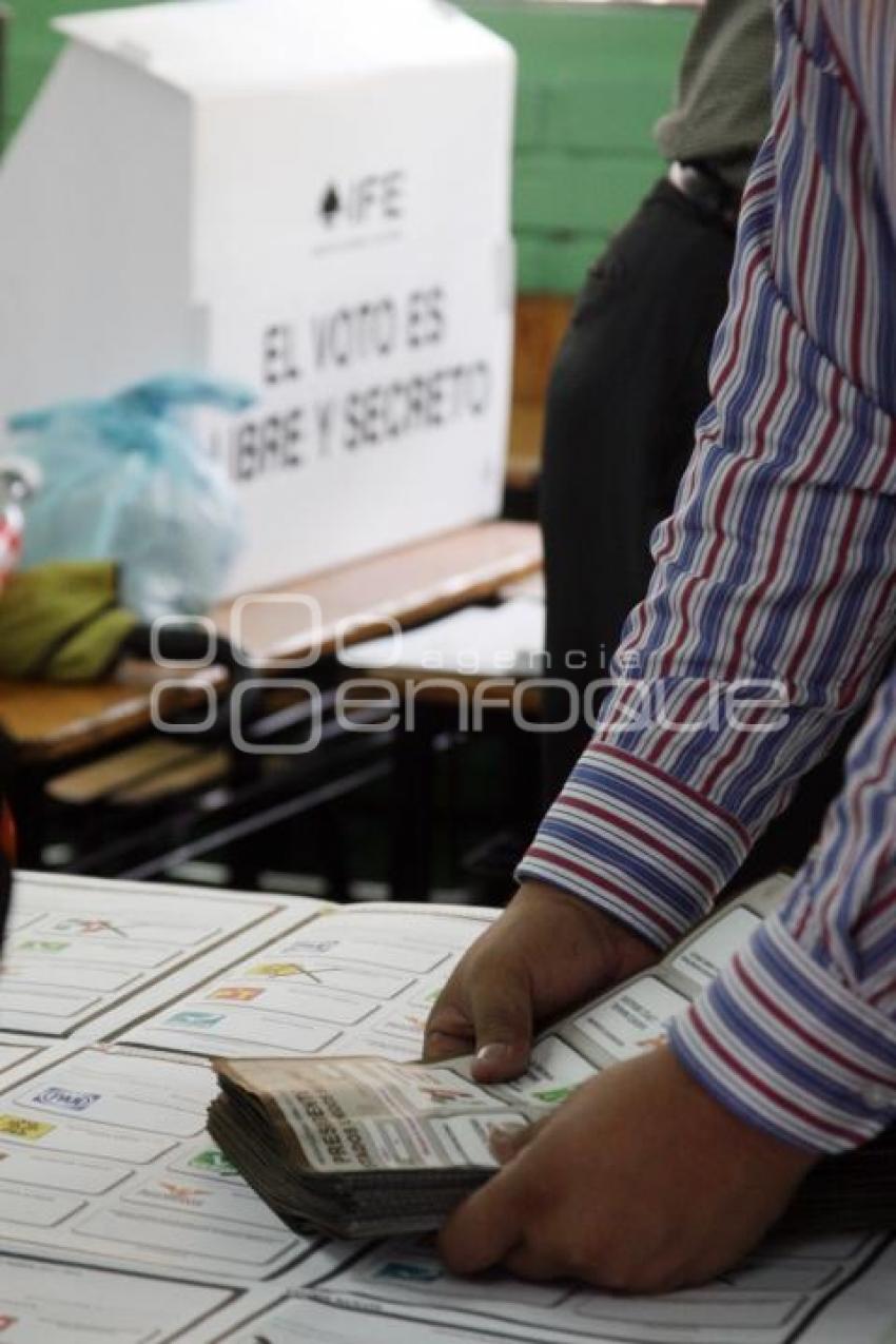 ELECCIONES 2012. CIERRE DE CASILLAS