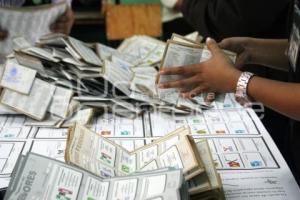 ELECCIONES 2012. CIERRE DE CASILLAS