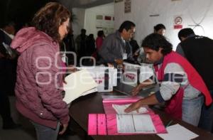 ELECCIONES 2012.ENTREGA PAQUETERIA ELECTORAL