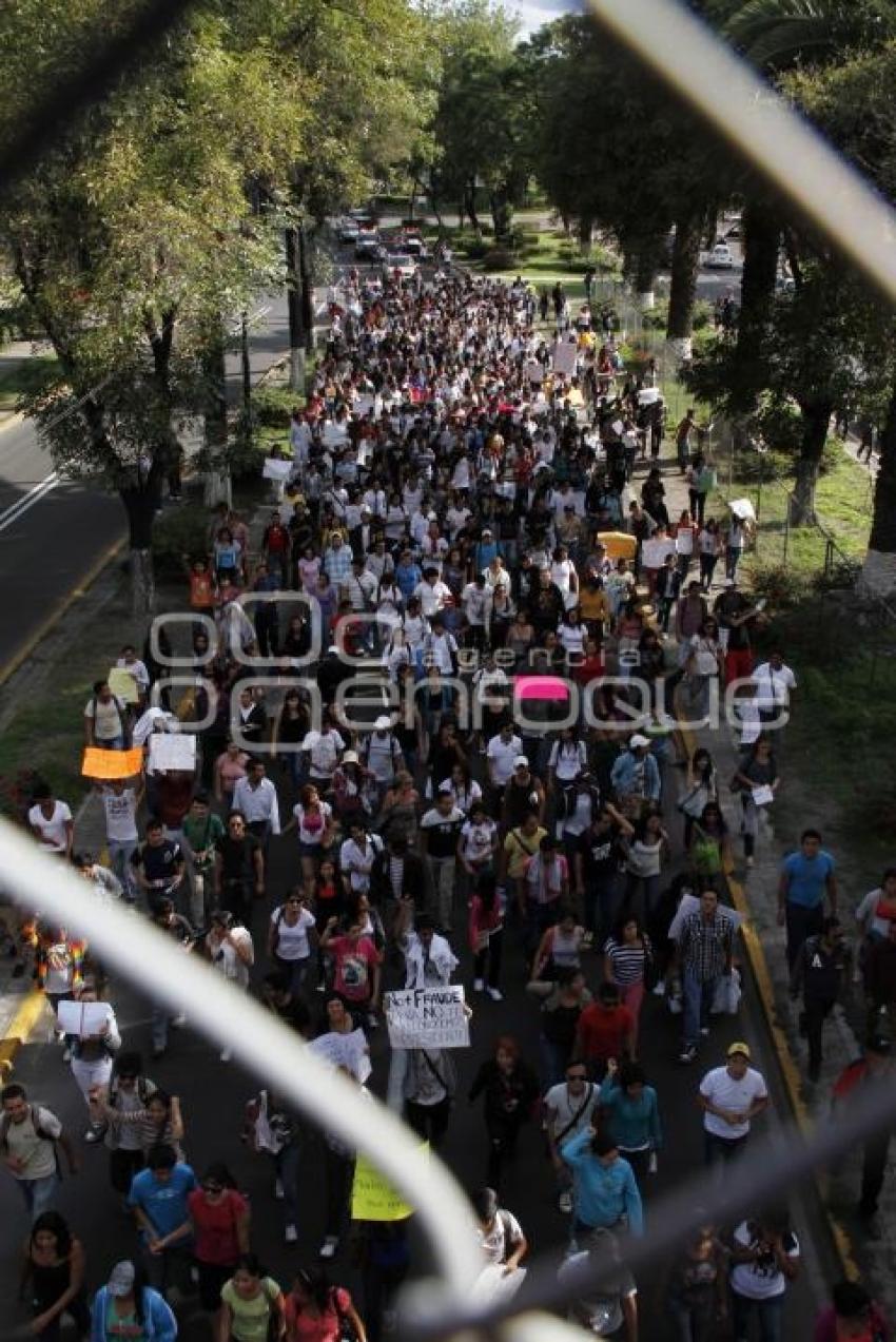 MANIFESTACIÓN CONTRA ENRIQUE PEÑA NIETO