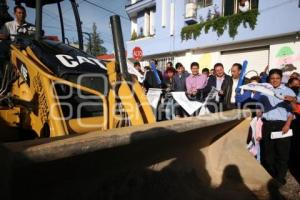 INICIO DE OBRA DE PAVIMENTACIÓN EN BARRANCA HONDA