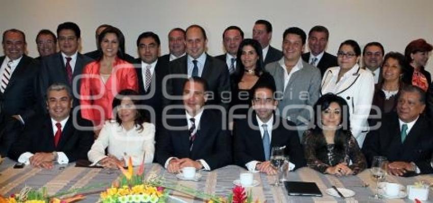 GOBERNADOR . REUNIÓN LEGISLADORES ELECTOS