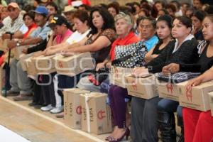 ENTREGA APOYOS DAMNIFICADOS INUNDACIONES