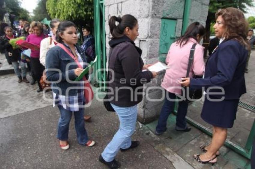 EDUCACIÓN . CONCURSO NACIONAL PARA OTORGAR PLAZAS DOCENTES