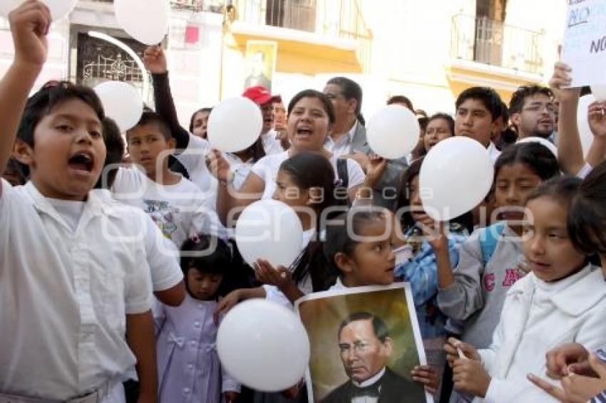 MANIFESTACIÓN ESCUELAS LAICAS