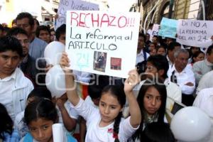 MANIFESTACIÓN ESCUELAS LAICAS