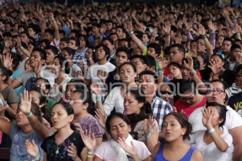 ENCUENTRO JÓVENES EN EL ESPÍRITU SANTO