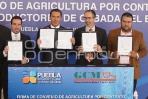 FIRMA CONVENIO GRANJAS CARROL PRODUCTORES DE CEBADA