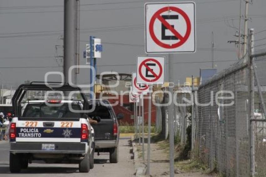 RETIRAN AMBULANTES EN LOMAS DE ANGELÓPOLIS