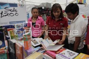 INAUGURAN FERIA REGRESO A CLASES