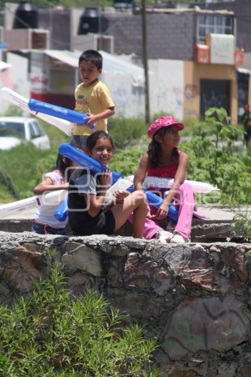 BANDERAZO DE OBRA LA GUADALUPANA