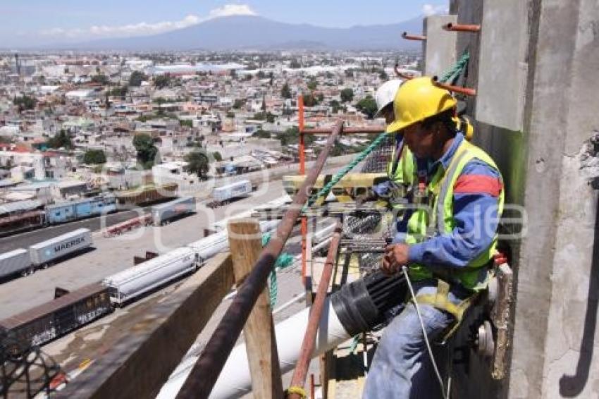 CONSTRUCCIÓN DISTRIBUIDOR VIAL SANTA ANA