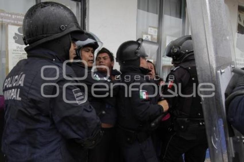 RETIRAN CASETAS COMERCIALES AGUA SANTA