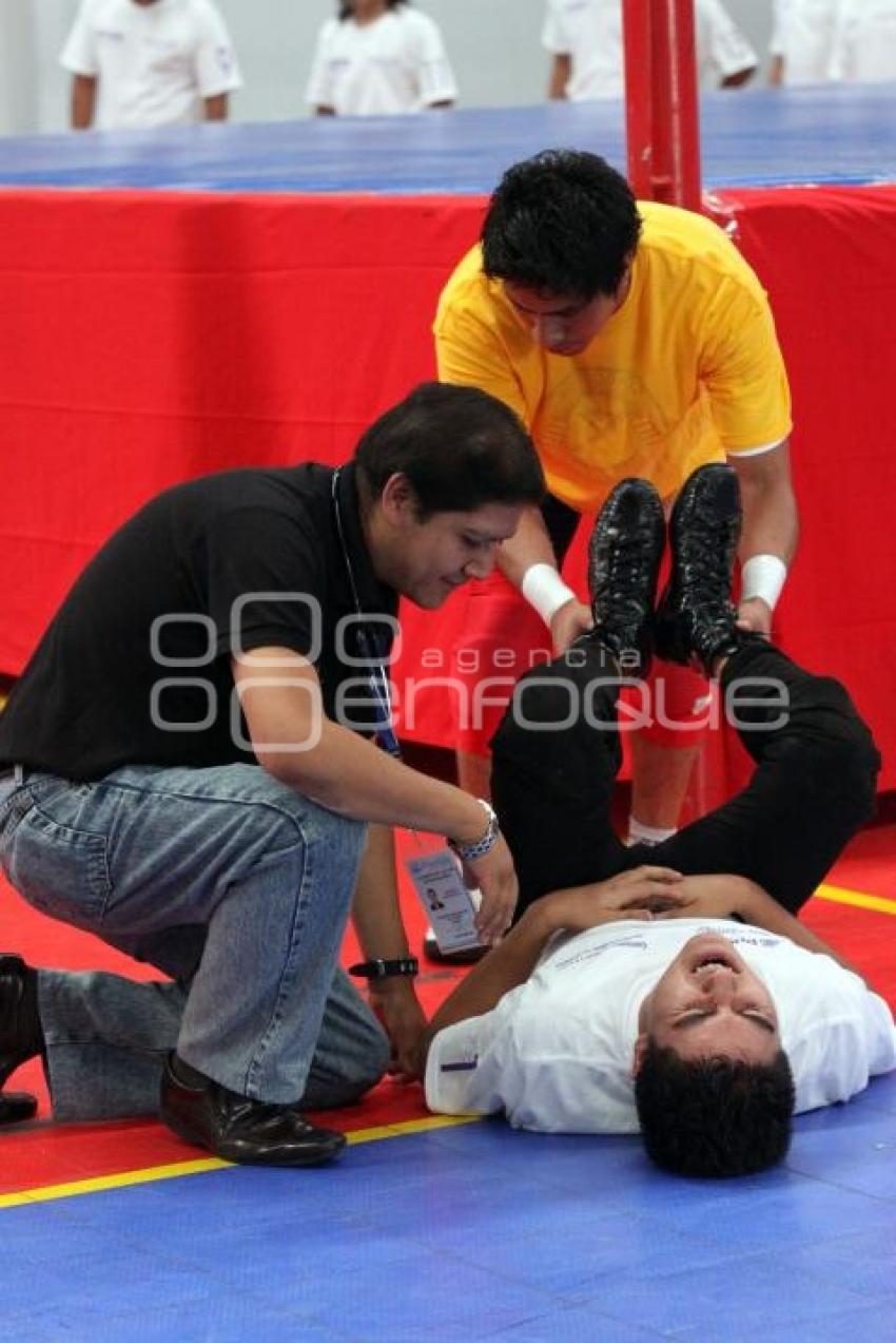 EXAMEN PARA LUCHADORES