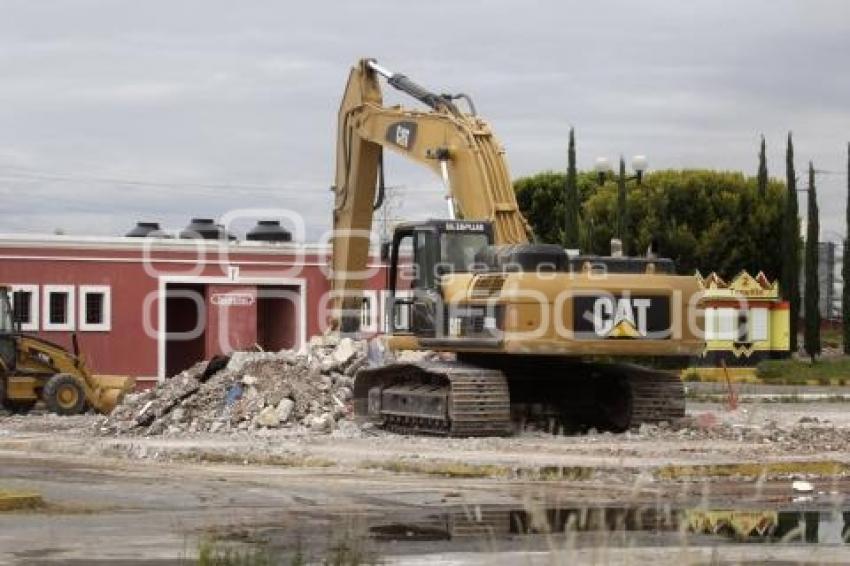 DEMOLICIÓN VALLE FANTÁSTICO