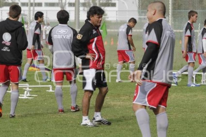 ENTRENAMIENTO LOBOS DE LA BUAP