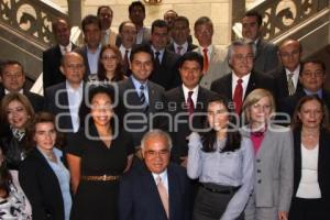 FIRMA CONVENIO AYUNTAMIENTO PUEBLA CAMARA COMERCIO SAN ANTONIO TEXAS