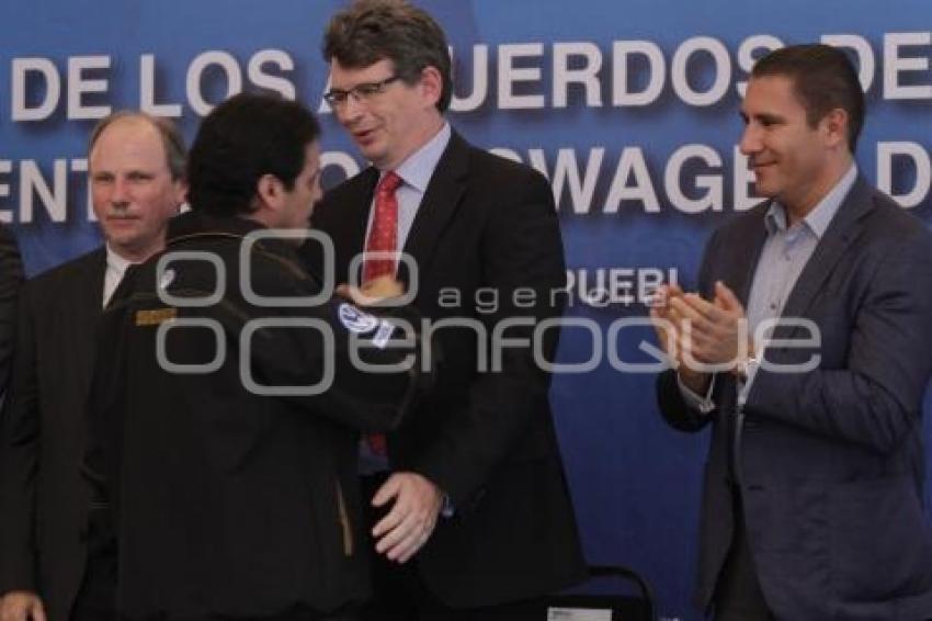 FIRMAN ACUERDOS SALARIALES EMPRESA SINDICATO VW