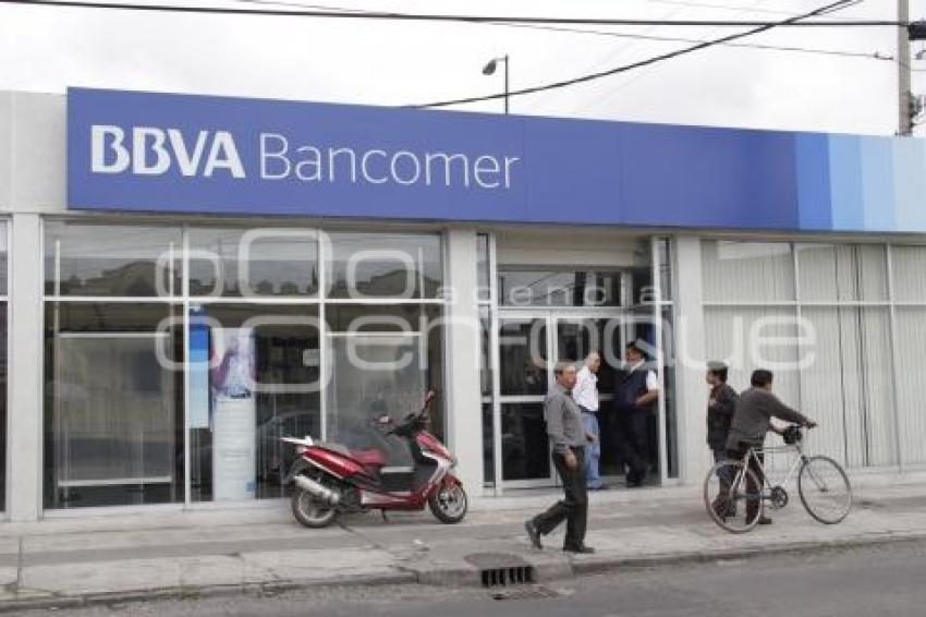 ASALTAN SUCURSAL BANCOMER