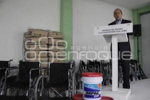 ENTREGA DE APOYOS A ASOCIACIÓN CIVIL