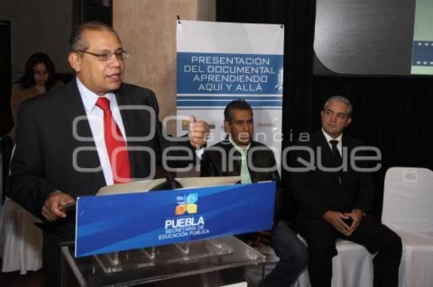 PRESENTACIÓN DOCUMENTAL APRENDIENDO AQUI Y ALLA