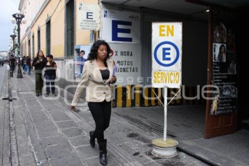 ESTACIONAMIENTOS
