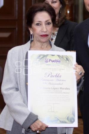 MERITO INSTITUCIONAL A GLORIA LÓPEZ MORALES