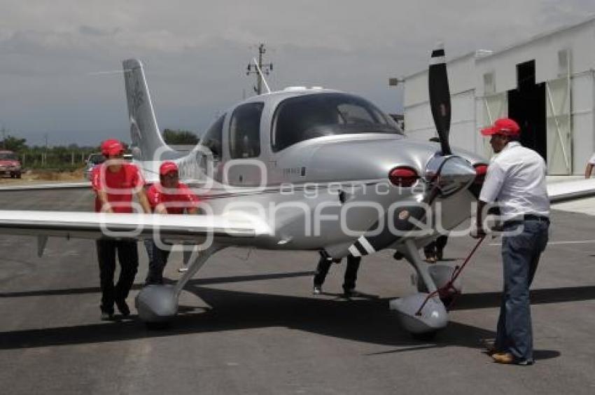 EXPO SHOW AUTO Y AVIÓN . AERÓDROMO