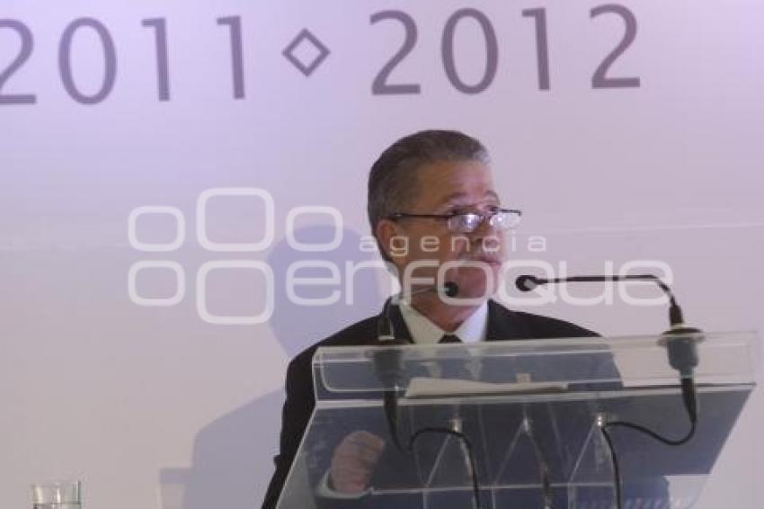 INFORME . RECTOR IBERO