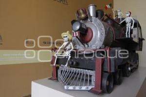 EL TREN DE LA HISTORIA . EXPOSICIÓN