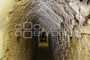 PIRÁMIDE DE CHOLULA . TUNEL