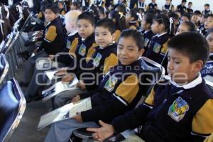 ENTREGA ÁLBUM CONMEMORATIVO 5 DE MAYO