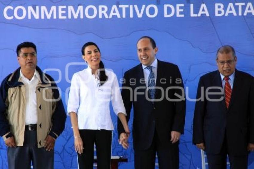 ENTREGA ÁLBUM CONMEMORATIVO 5 DE MAYO