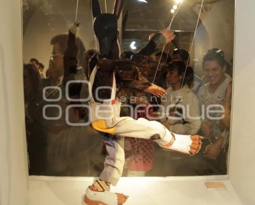 INAUGURACIÓN EXPOSICIÓN Y PARA MUESTRA UN BOTÓN