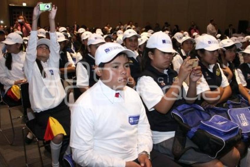 ENTREGA DE BECAS BBVA BANCOMER