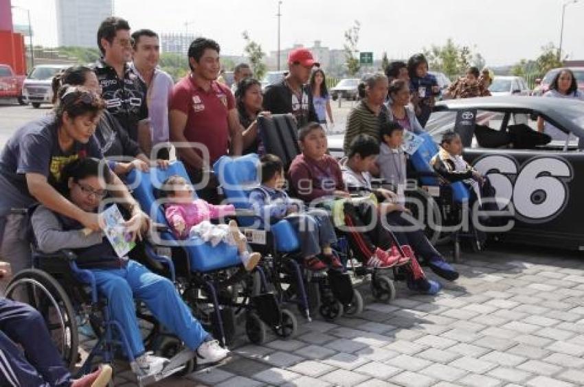 VISITA CRIT TELETÓN PILOTO DE NASCAR