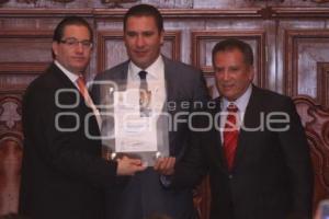 RECONOCIMIENTO BUAP SECRETARIO DE SALUD FEDERAL