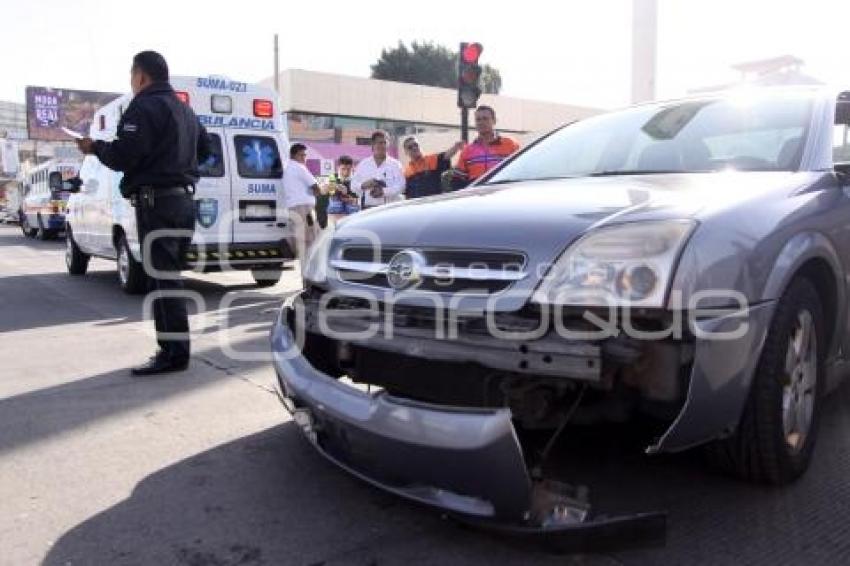 CHOQUE ENTRE TRANSPORTES PÚBLICOS